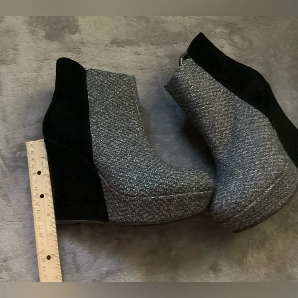 Black & Gray Two Tone Wedges New in Box by Bamboo - Picture 13 of 14